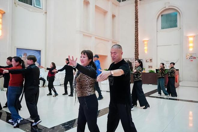 2025年湖北省健身舞教练员、裁判员暨社会体育指导员等级培训结业(图5)